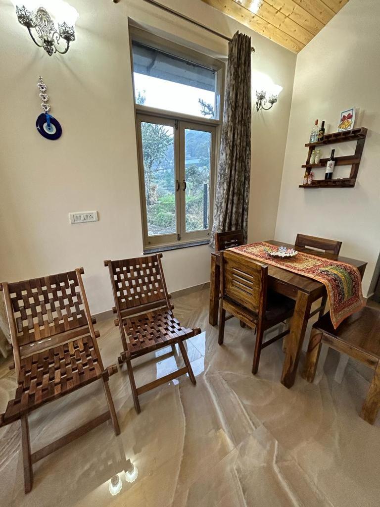 Idyllic Private Cottage W/King Bed + Mountain View Kasauli Buitenkant foto