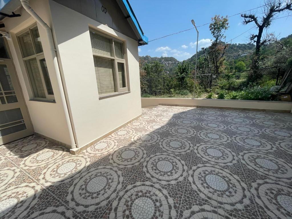 Idyllic Private Cottage W/King Bed + Mountain View Kasauli Buitenkant foto